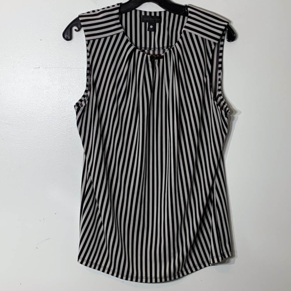EUC Worthington Keyhole Neckline Striped Blouse‎ L